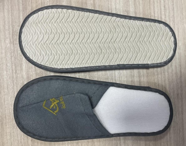 Pantufla de tela neoplana